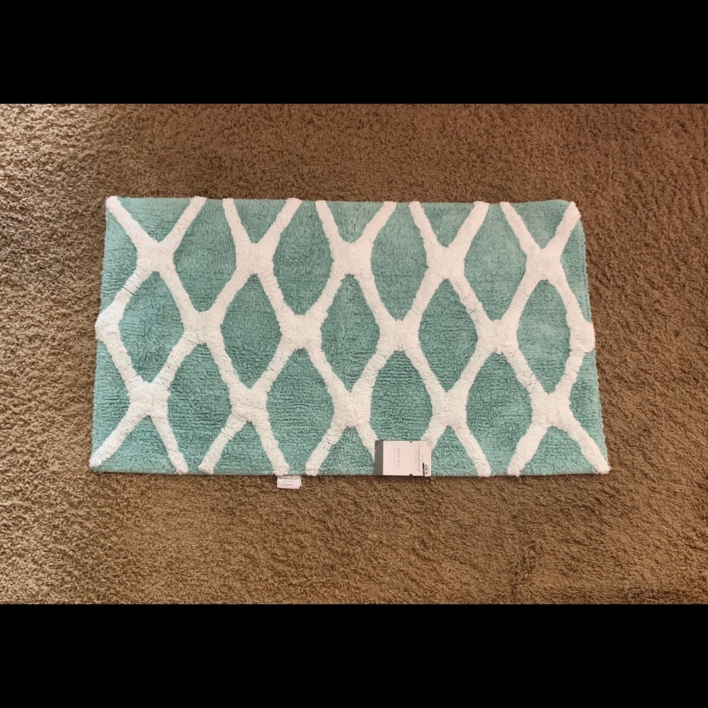 2 bath rugs